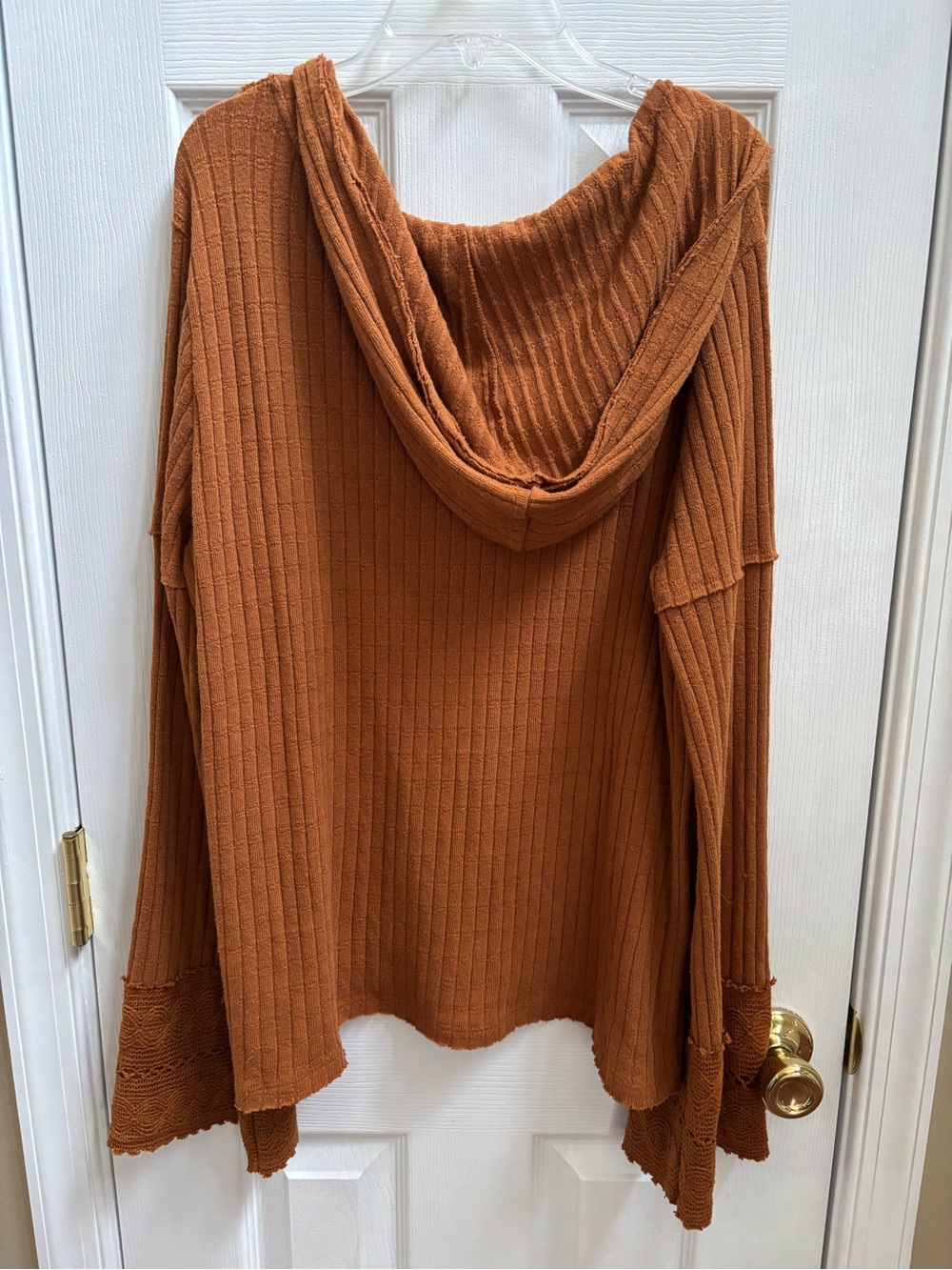 Daytrip Woman’s Rust Bell Sleeve Hooded Sweater w/ Crochet Trim, Size XL, EUC - Picture 3 of 5
